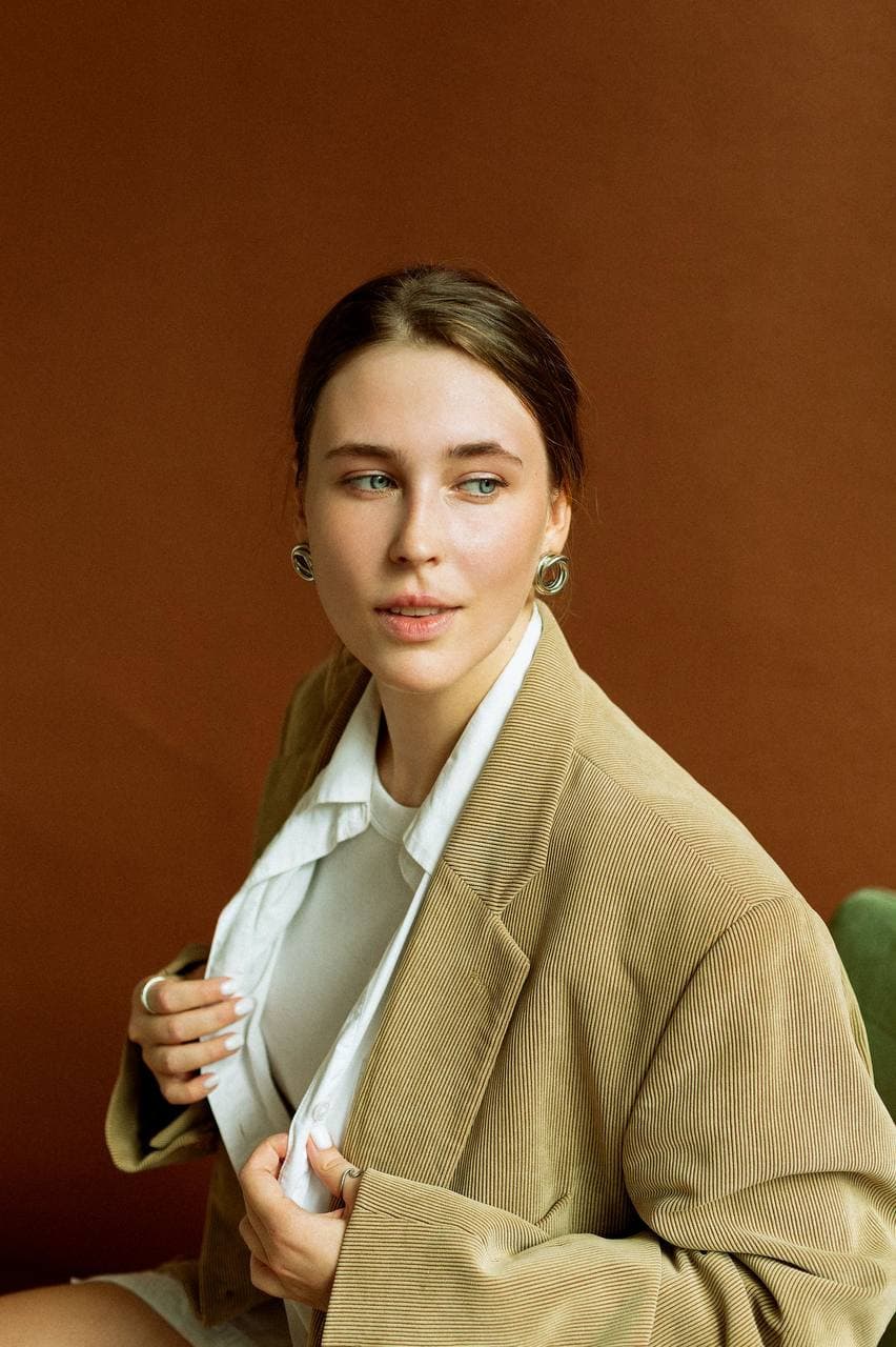 Евгения Пенькова — преподаватель английского проводит онлайн-урок